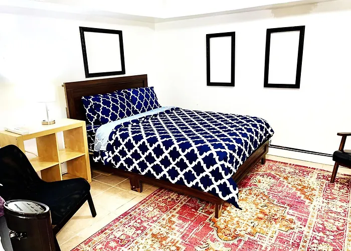 Manhattan Next, Private 2 Bedroom Apt With Backyard In Lic!