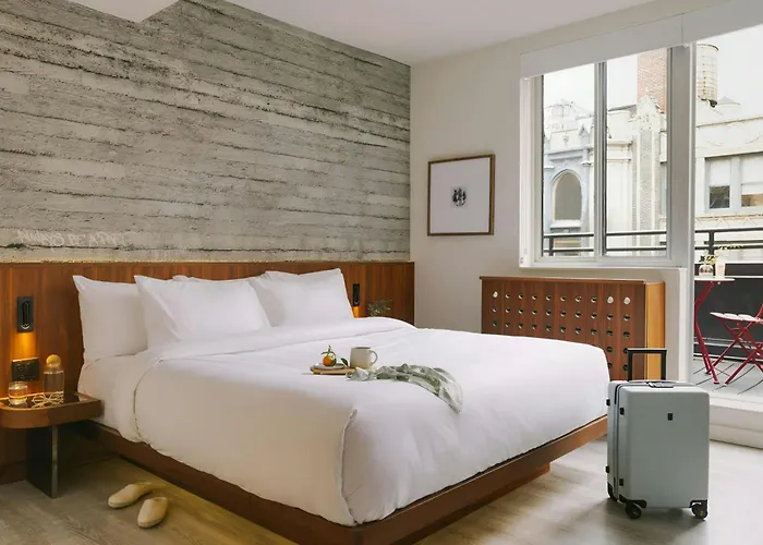 Henri On 24 Hotel Chelsea, Sonder By Marriott Bonvoy