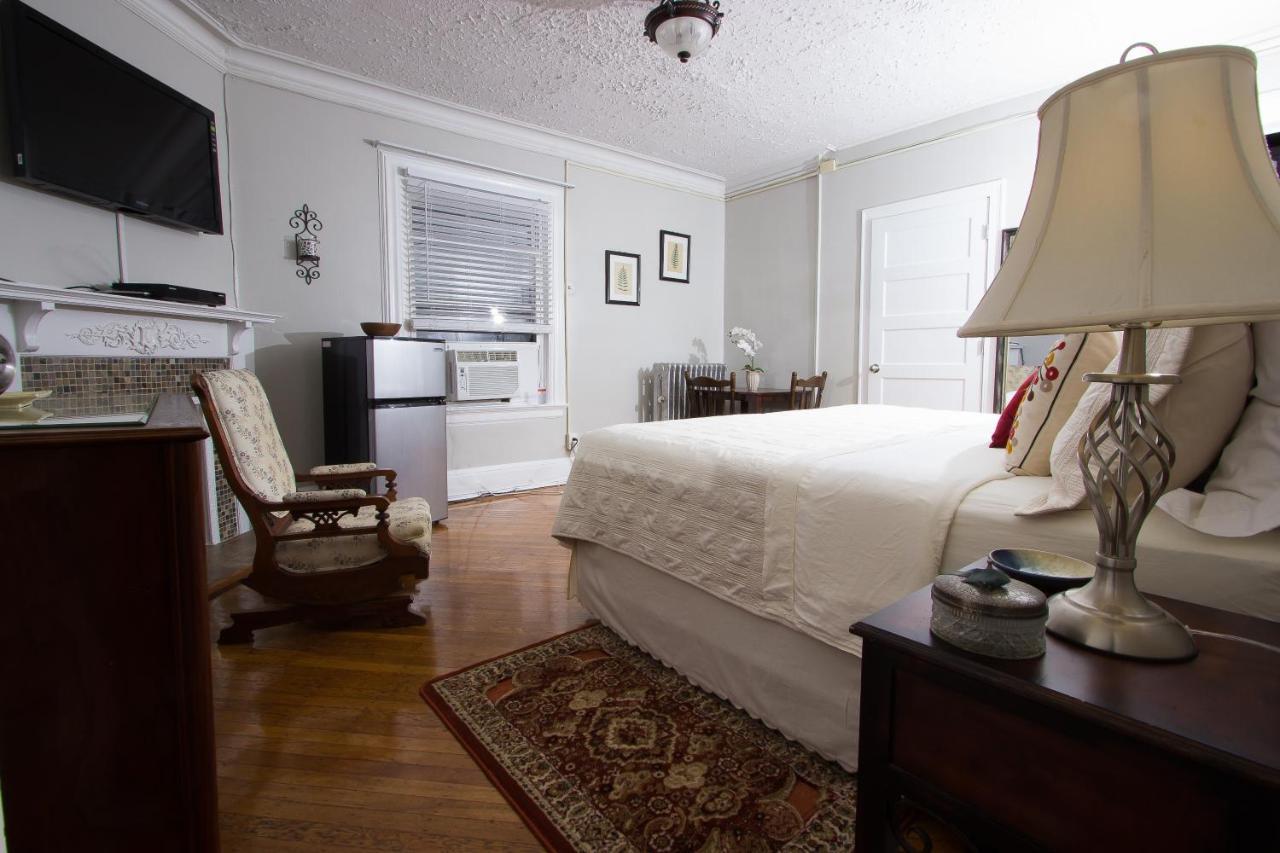 Bed & Breakfast A And Fayebed And Breakfast, Inc, *