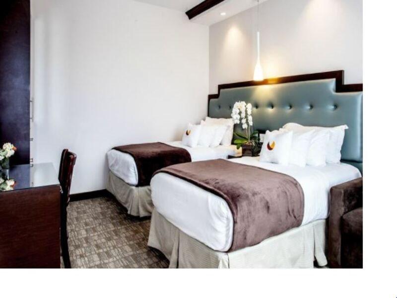 Hotel Aura Hotel Brooklyn 4*