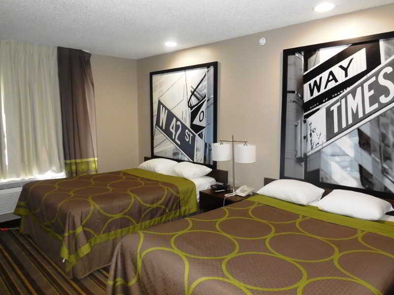 Super 8 By Wyndham Jamaica North Conduit