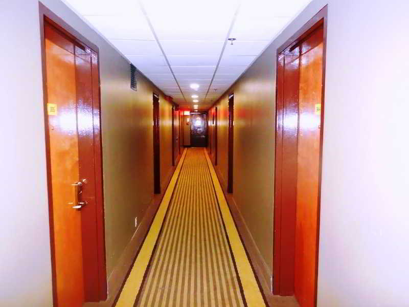 Super 8 By Wyndham Jamaica North Conduit 2* New York