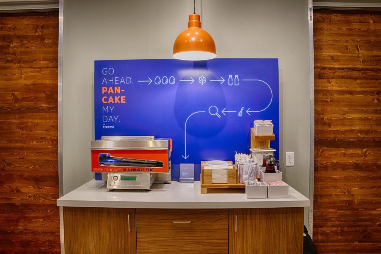 Express & Woodside Laguardia Airport 3* New York