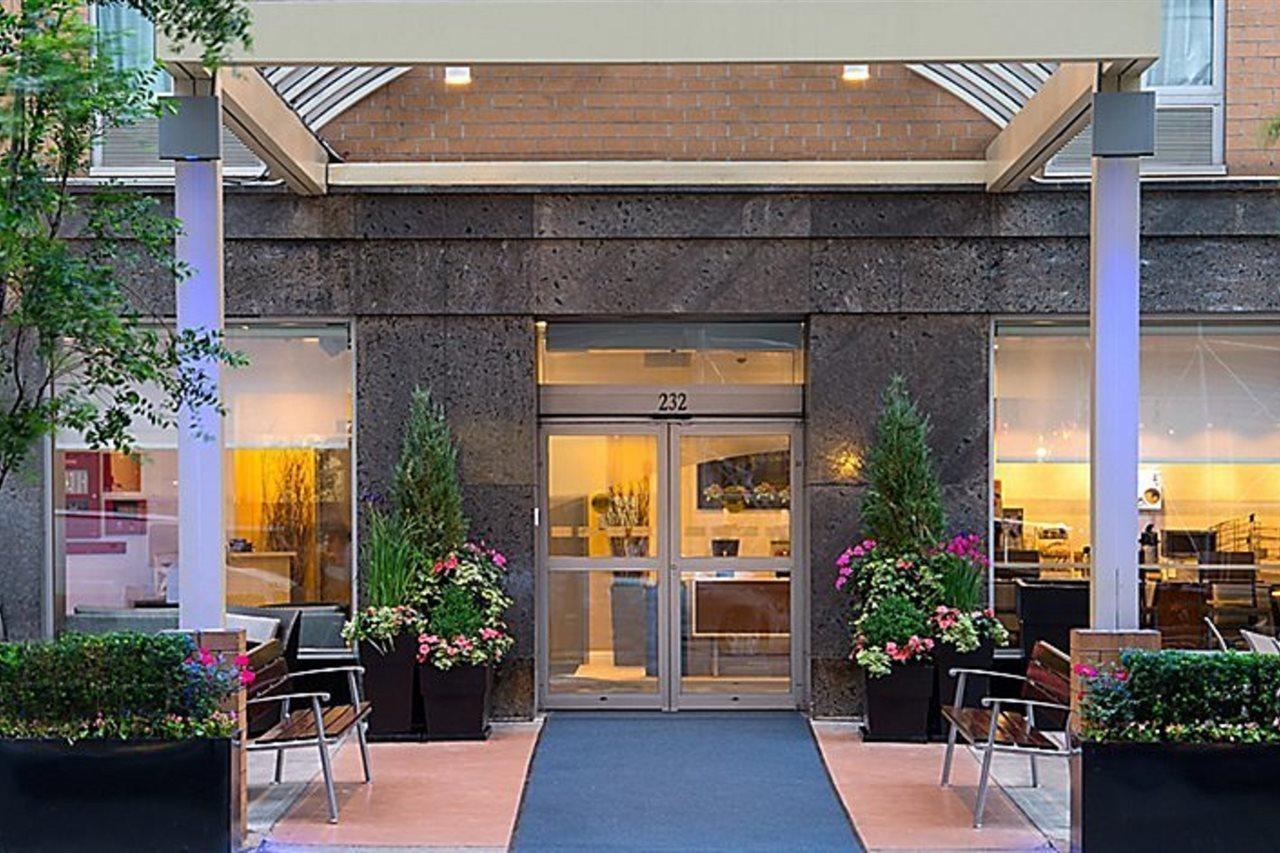 Express Chelsea By Ihg Hotel