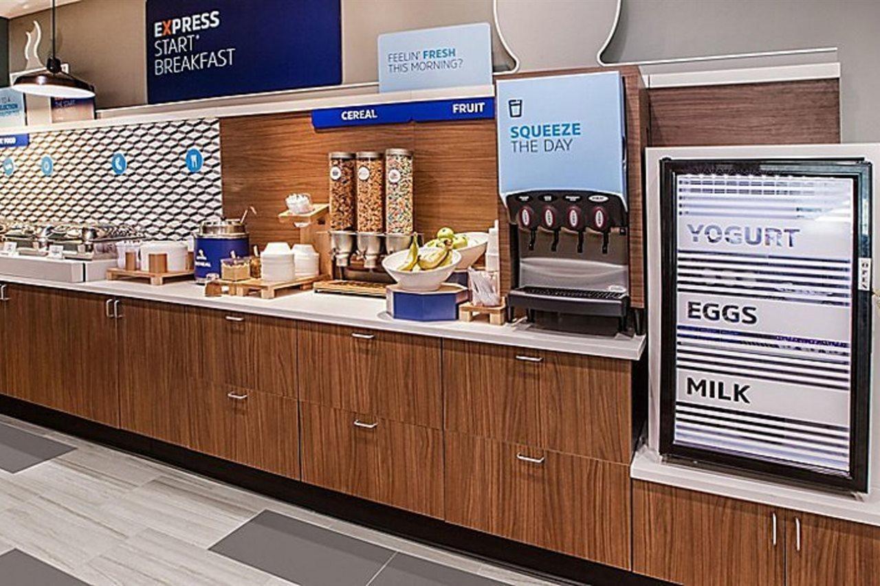 Express Chelsea By Ihg New York