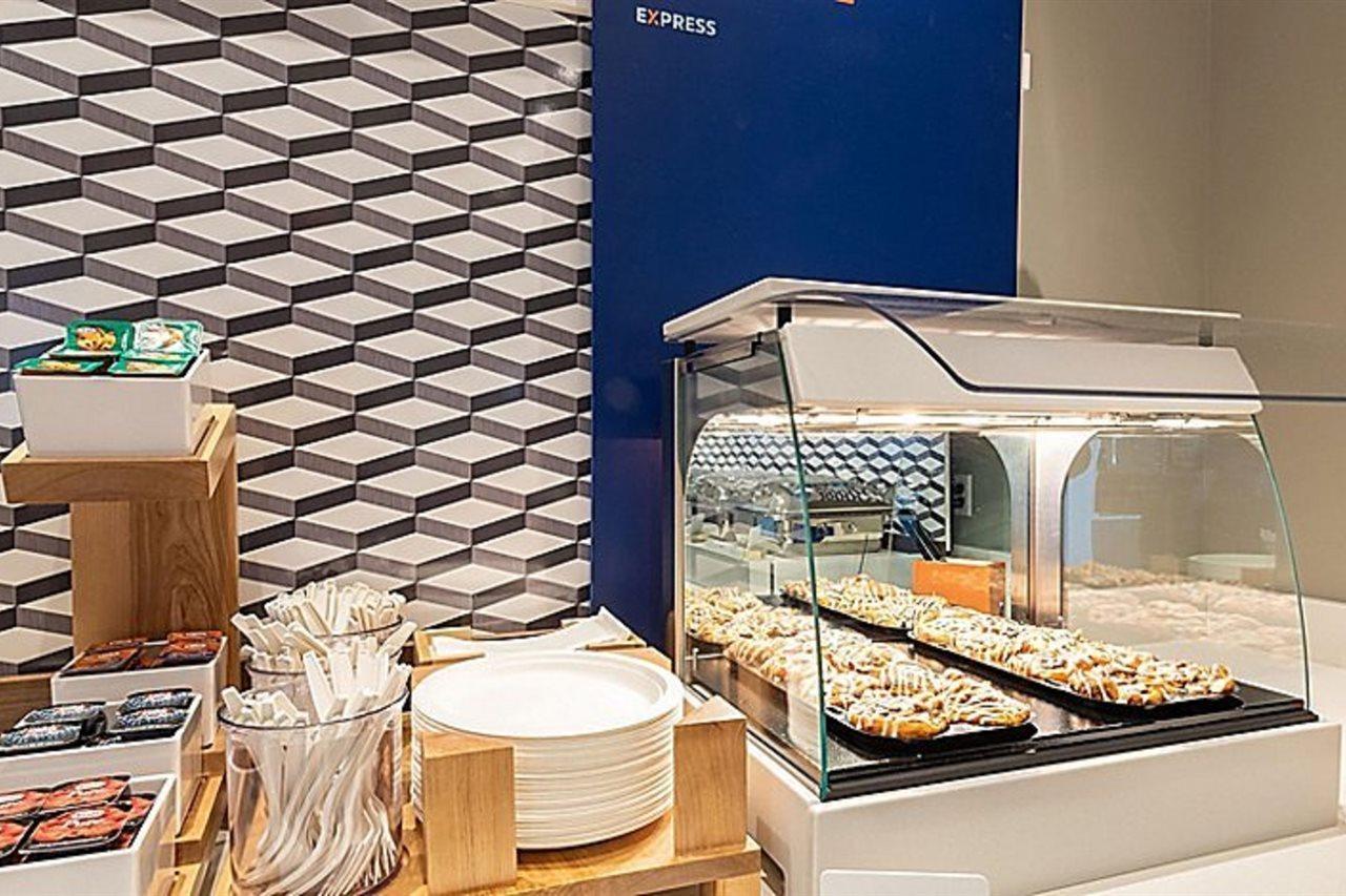 Express Chelsea By Ihg 3* New York