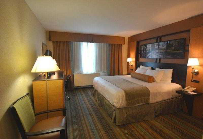 Best Western Queens Gold Coast Hotel 3*