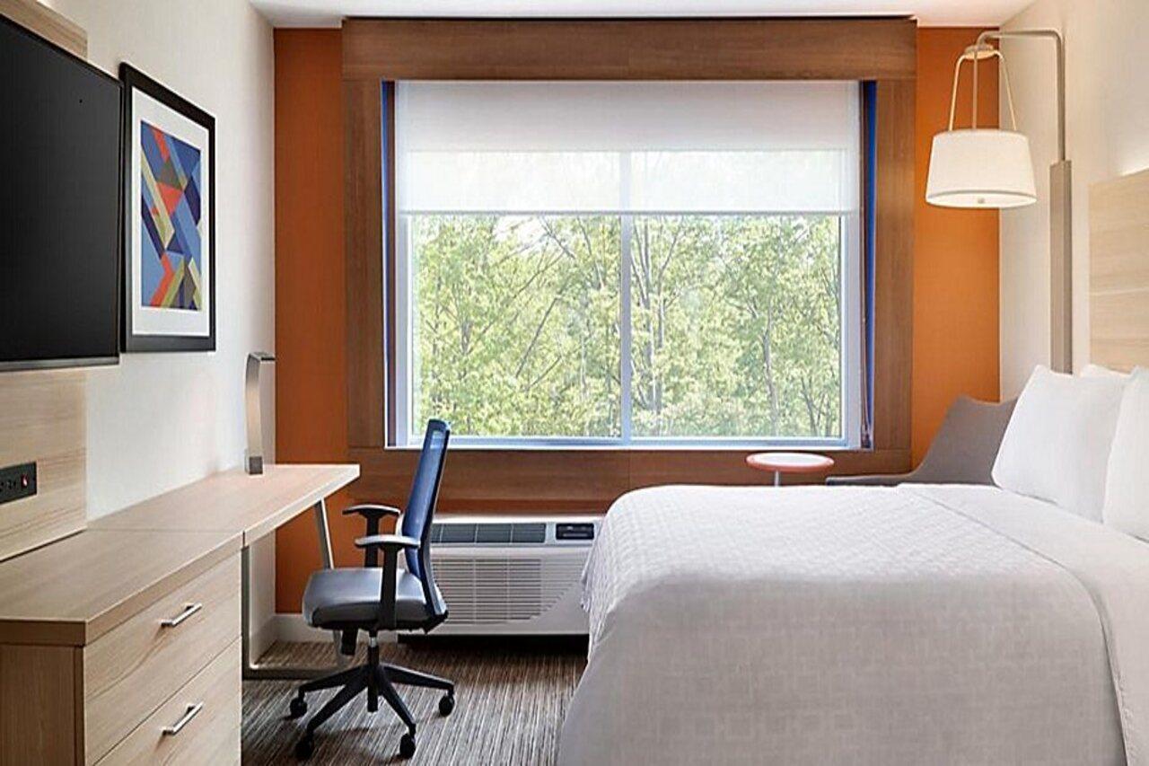 Express & Woodside Laguardia Airport Hotel New York
