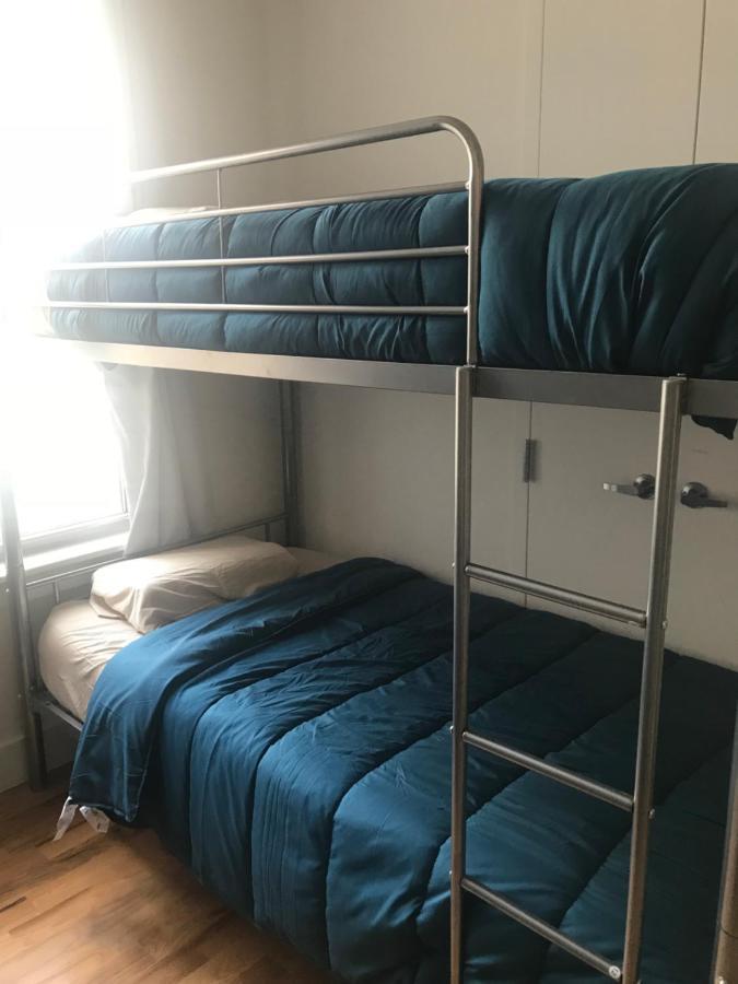 Hostel Budget Stay In Williamsburg New York