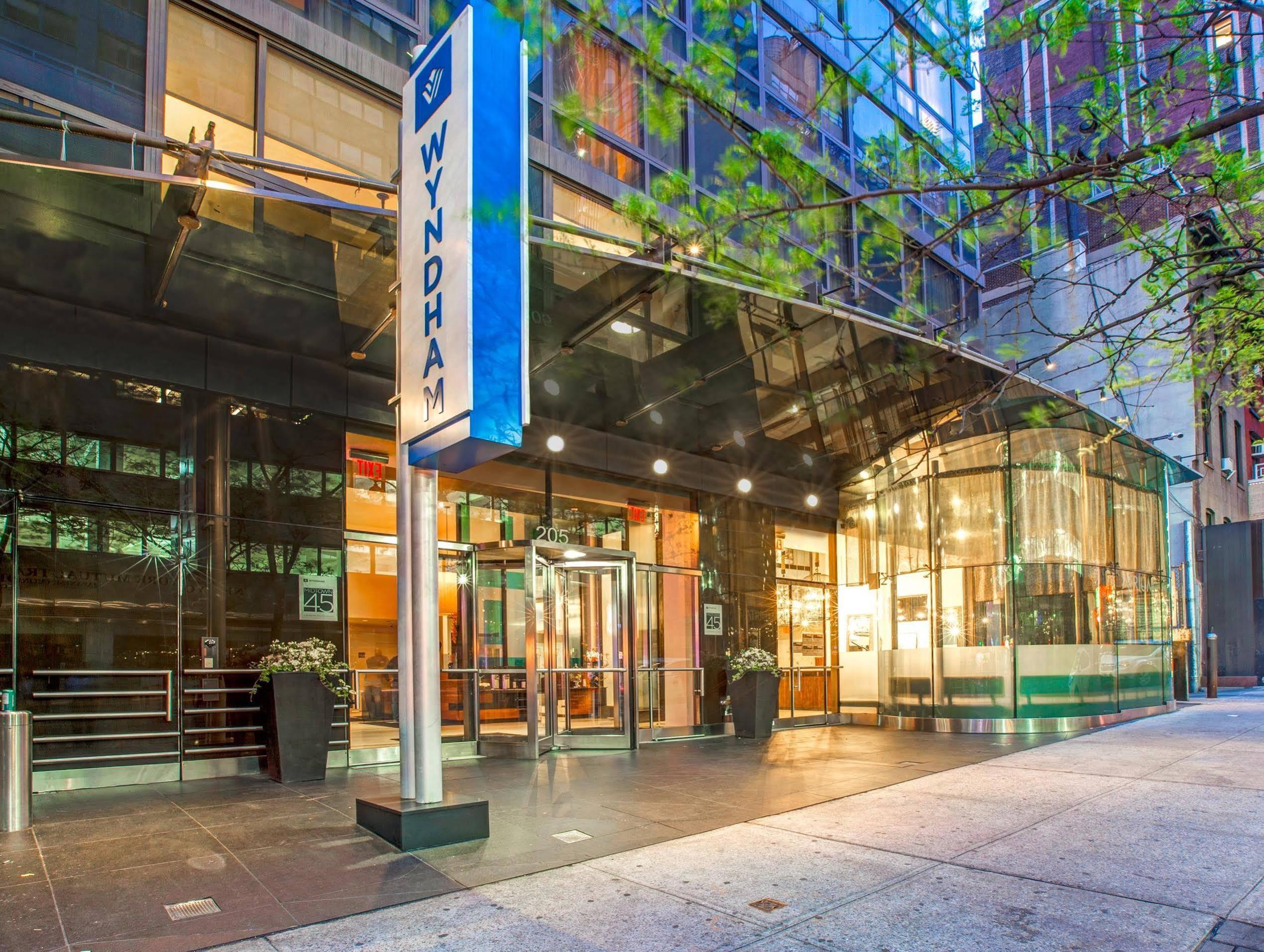 Club Wyndham Midtown 45 Resort New York