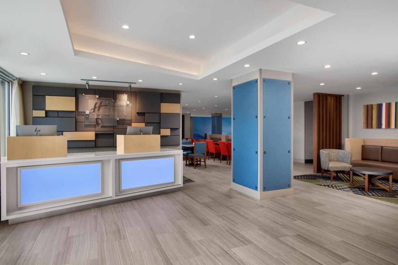 Express & Woodside Laguardia Airport Hotel