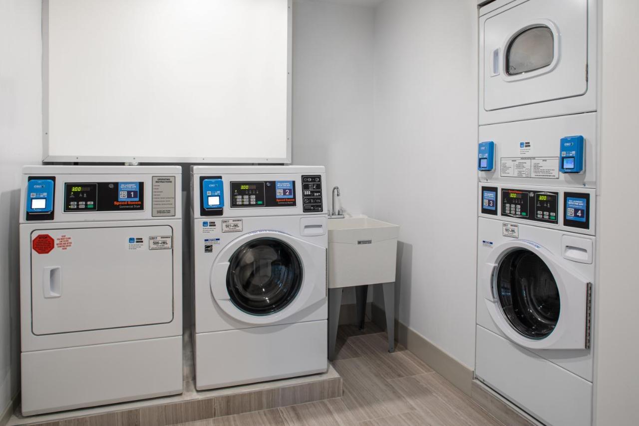 Express & Woodside Laguardia Airport 3* New York