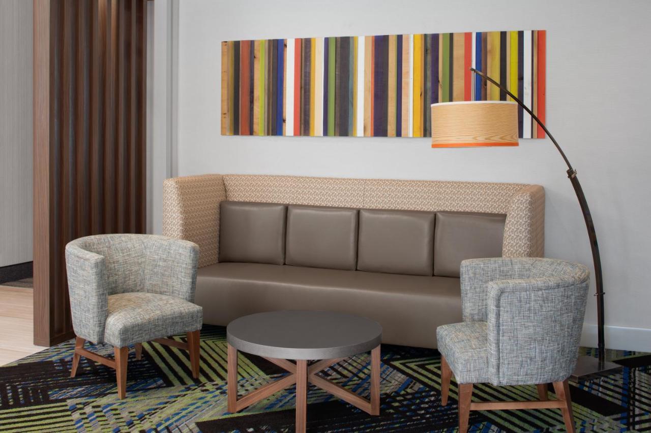 Hotel Express & Woodside Laguardia Airport New York