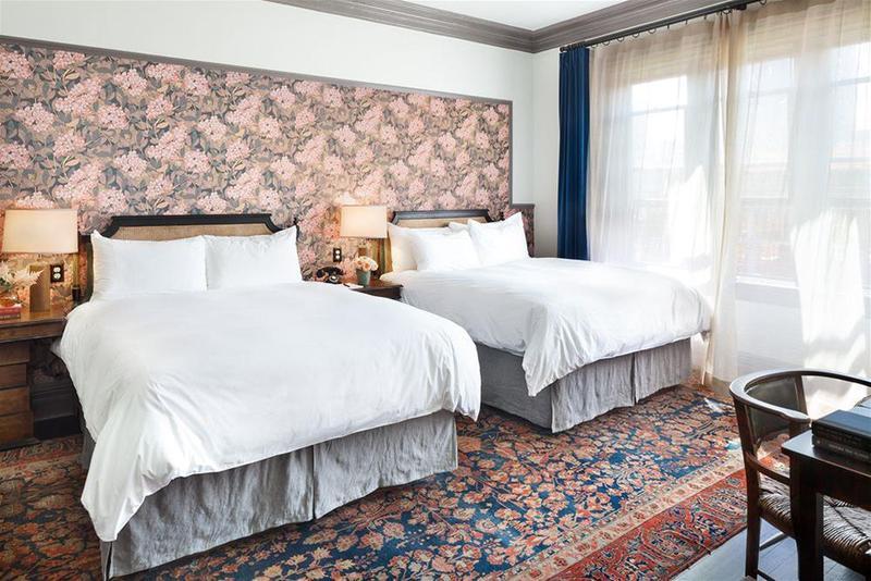 Hotel Desmond Tutu Center 3*