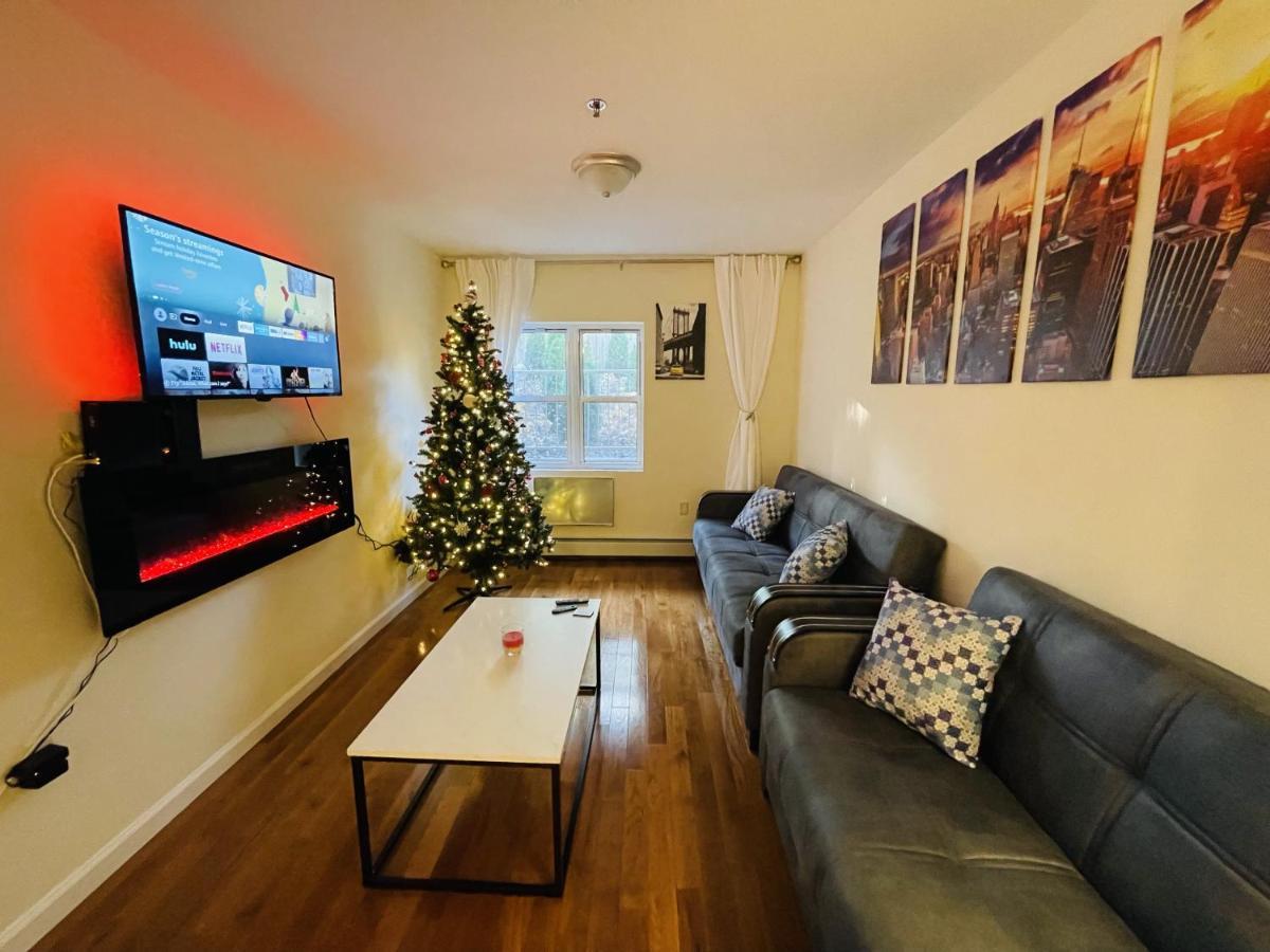 Huge Duplex 2 Bedroom-apt Queens Nyc. A Hidden Gem