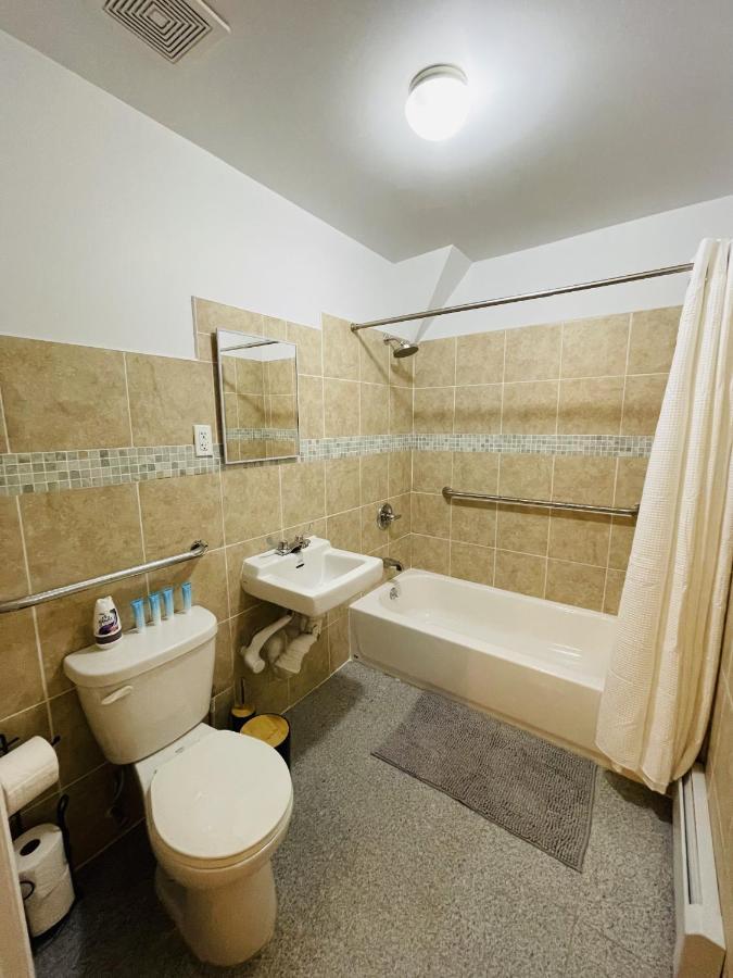 Apartment Huge Duplex 2 Bedroom-apt Queens Nyc. A Hidden Gem *