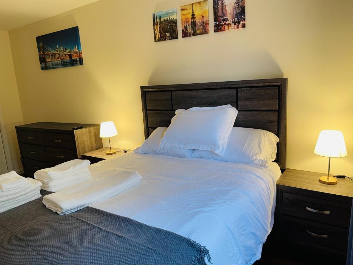 Huge Duplex 2 Bedroom-apt Queens Nyc. A Hidden Gem New York