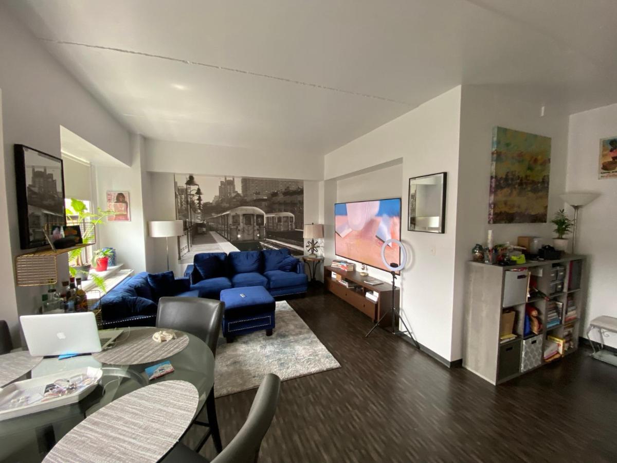 Well Decorated Harlem Manhattan *