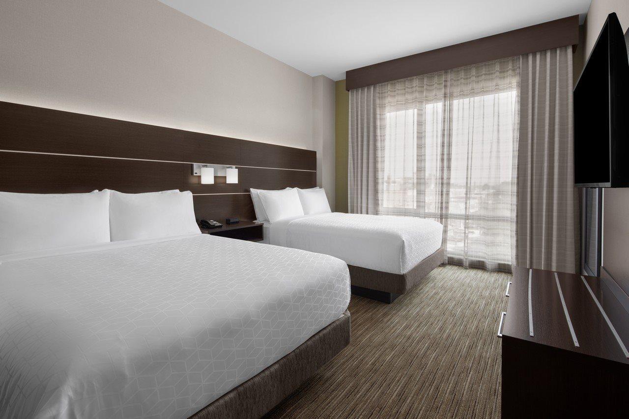 Hotel Express & Woodside Laguardia Airport 3*