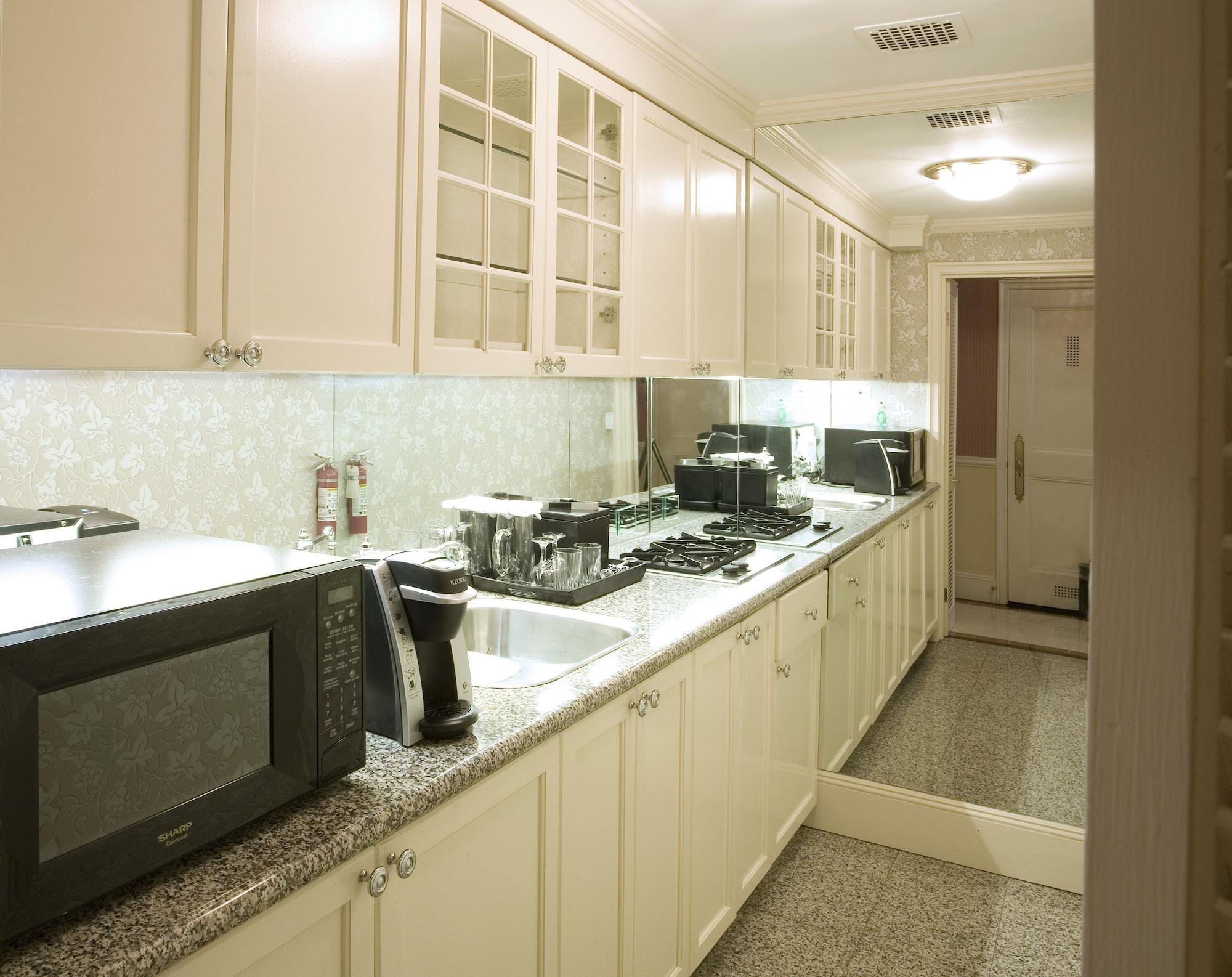 Hotel The Sherry Netherland 5*