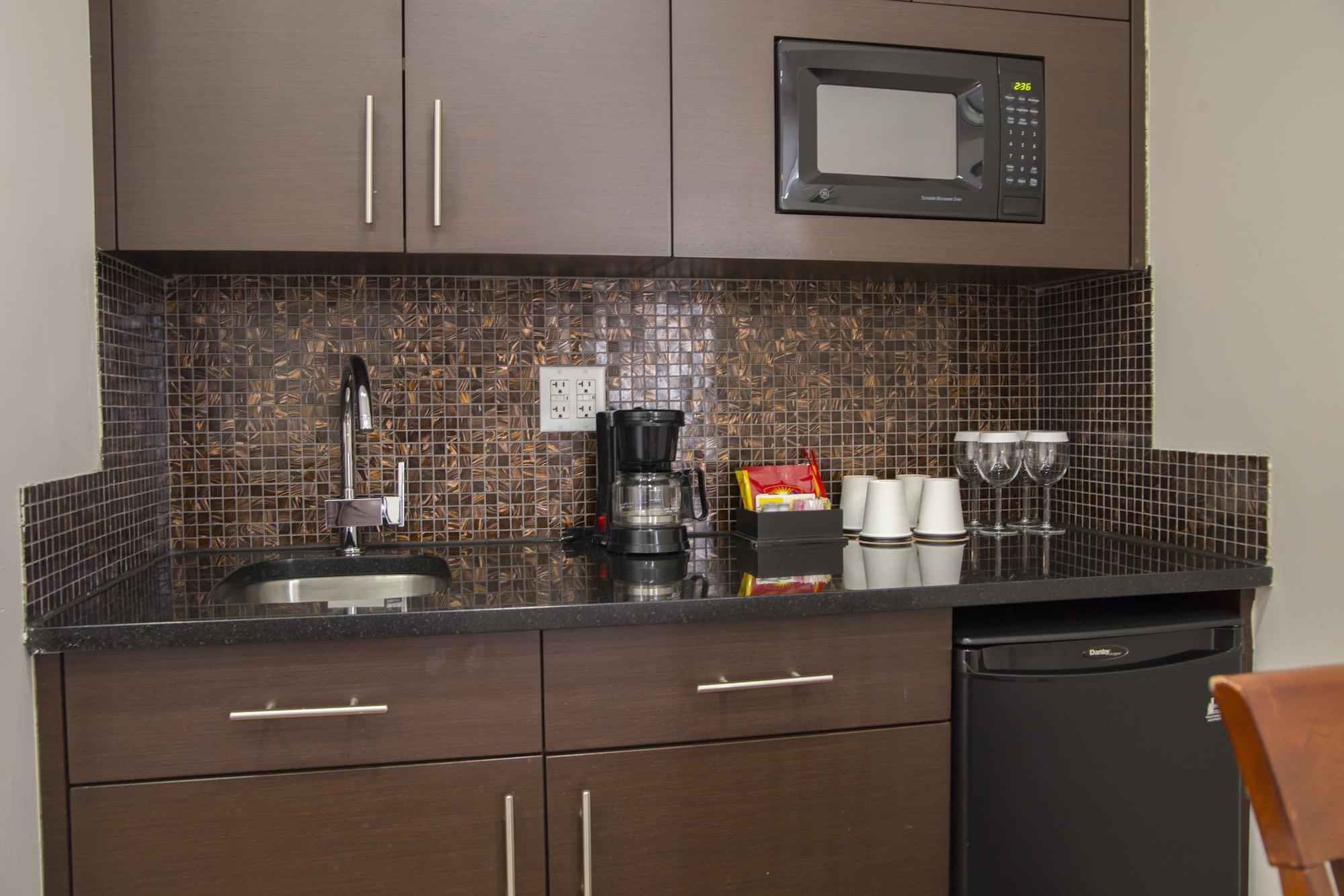 Aura Hotel Brooklyn Hotel 4*