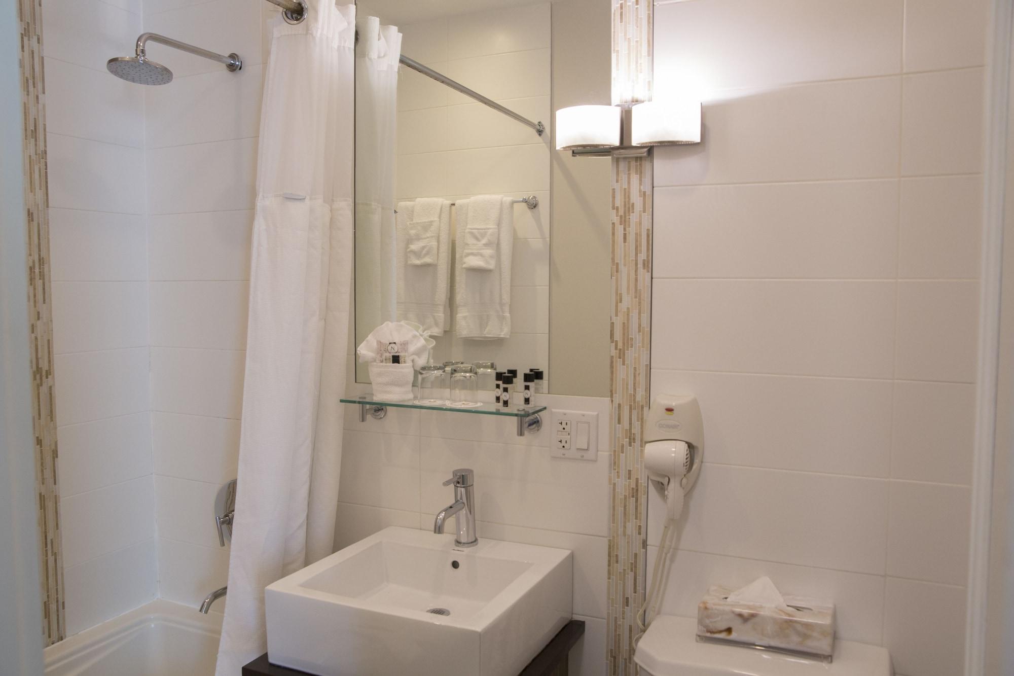 Aura Hotel Brooklyn