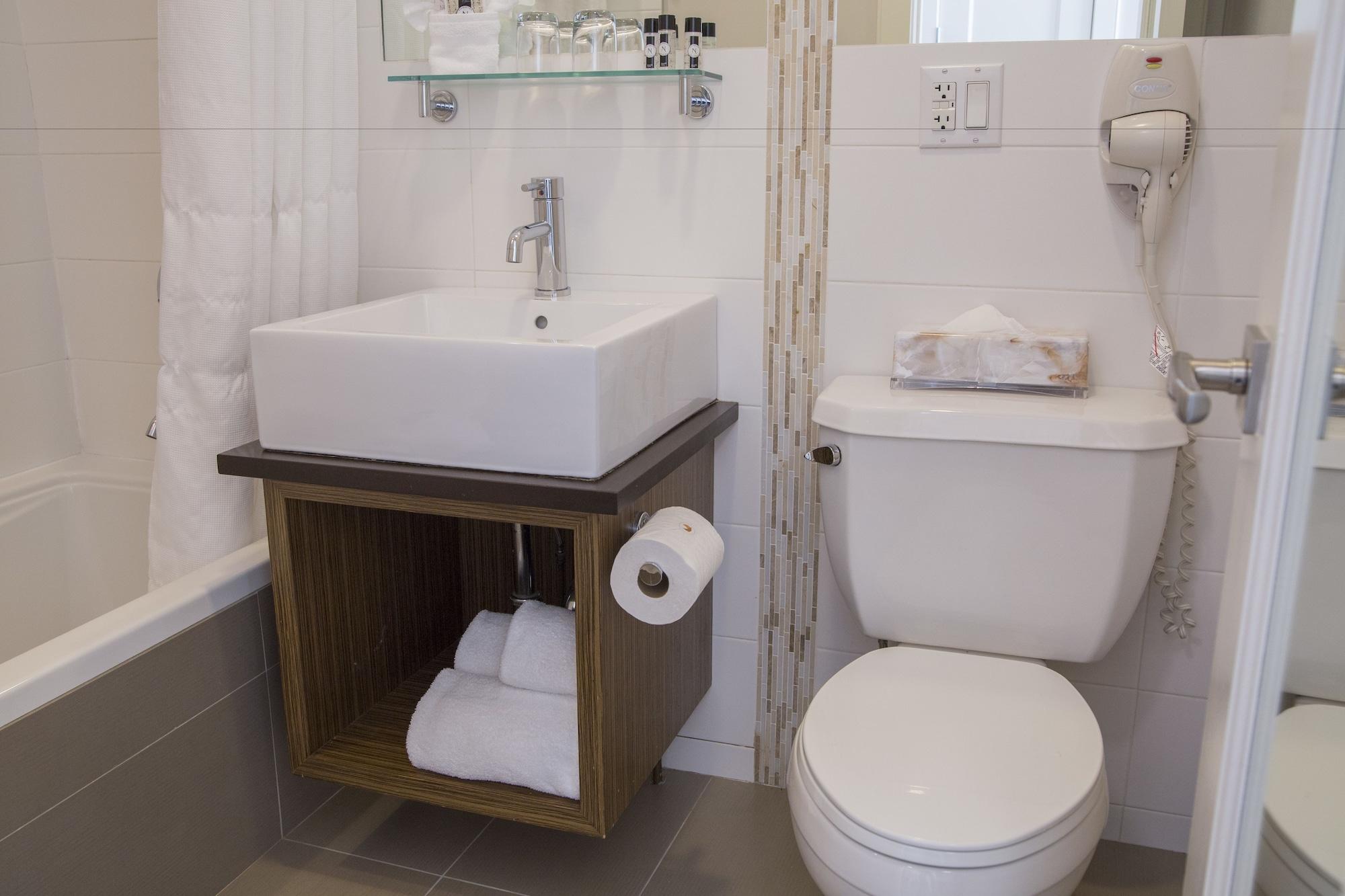 Aura Hotel Brooklyn