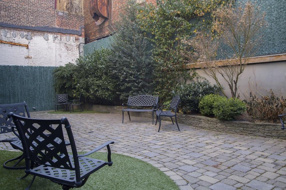 Aura Hotel Brooklyn Hotel 4*