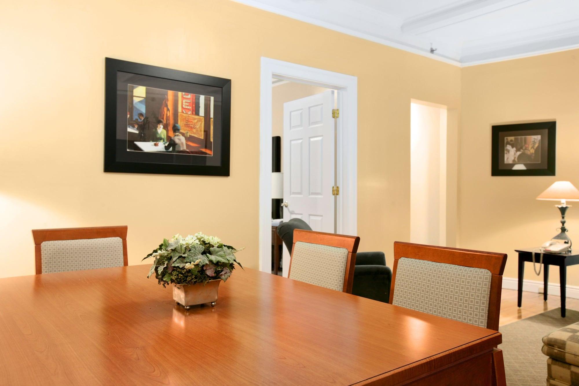 Hotel Best Western Plus Hospitality House 3*