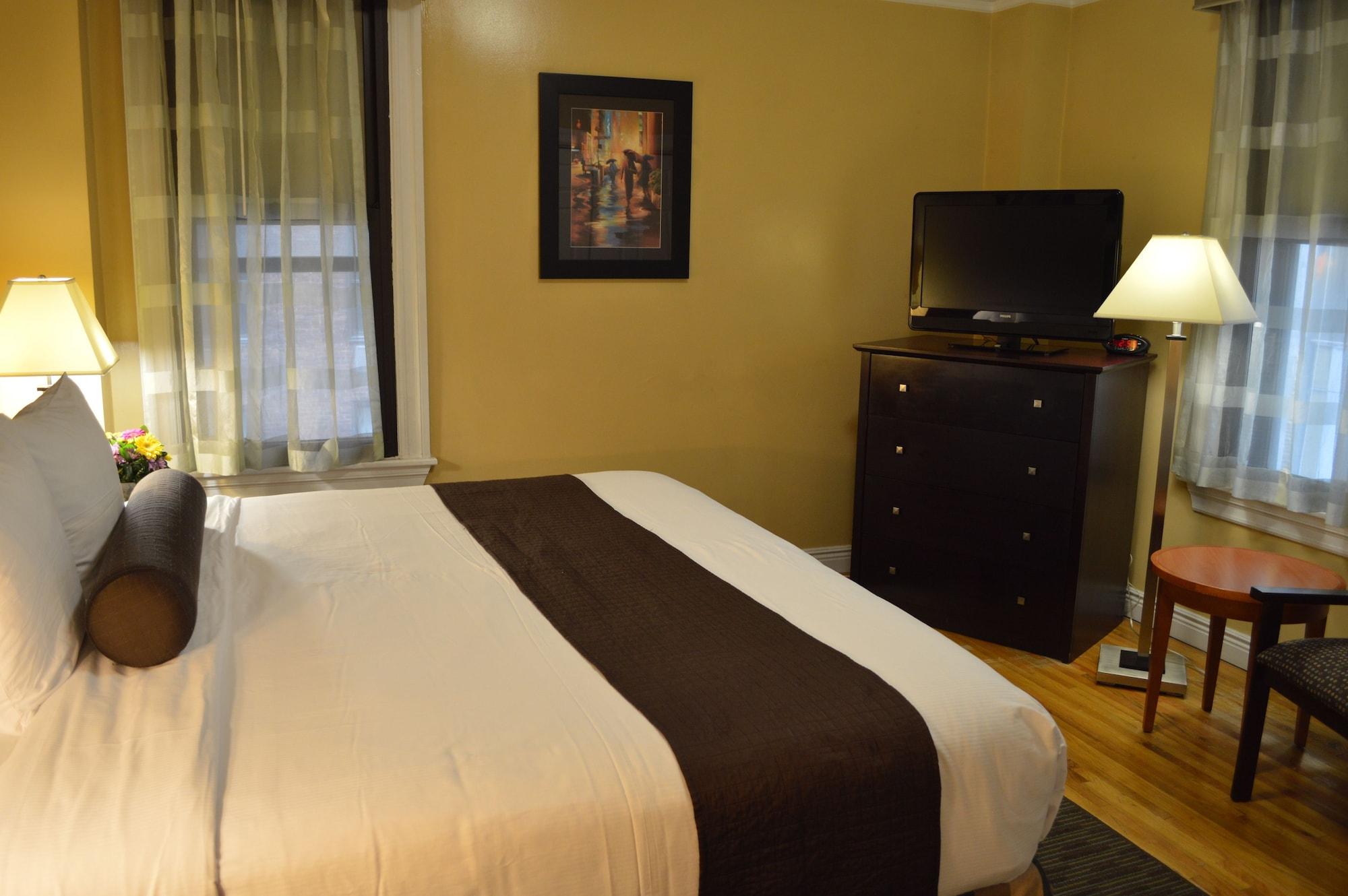 Best Western Plus Hospitality House Hotel 3*