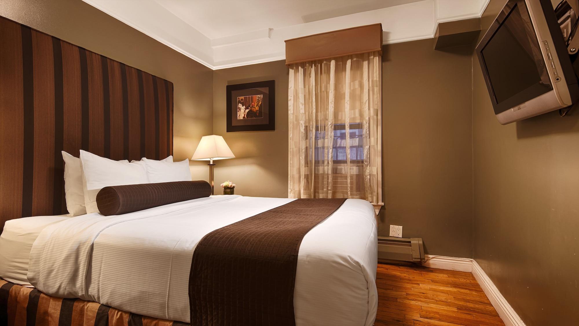 Best Western Plus Hospitality House 3*