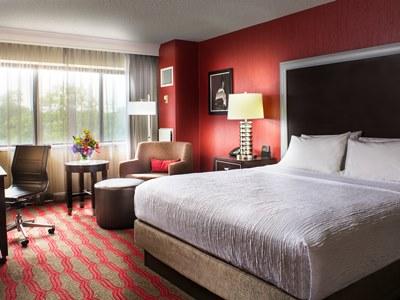 Laguardia Plaza Hotel 3*