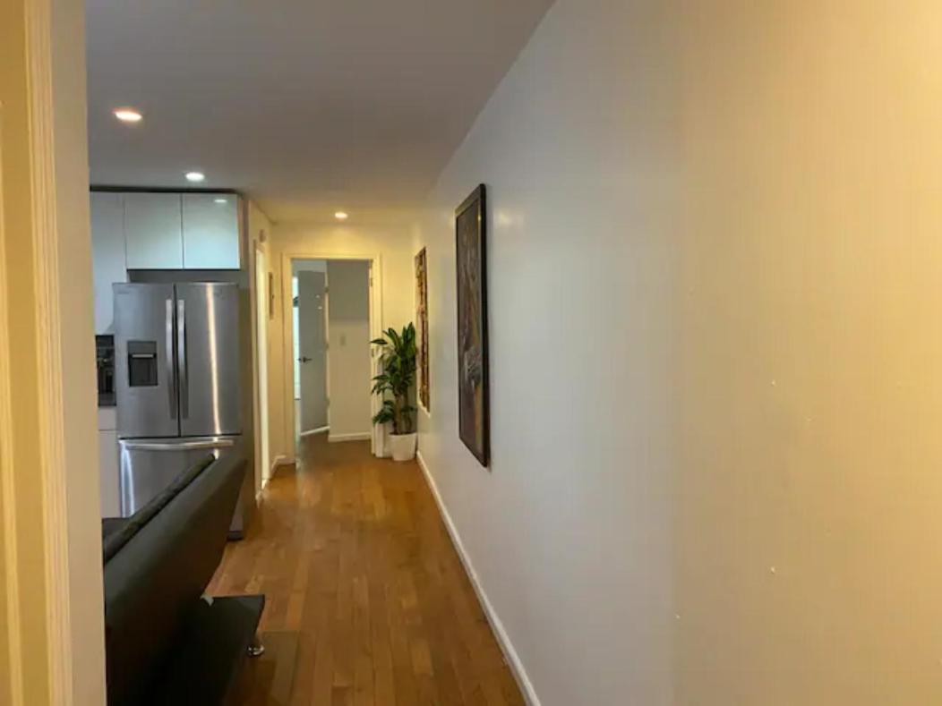 Apartment 2 Bedroom Two Baths Newly Renovated