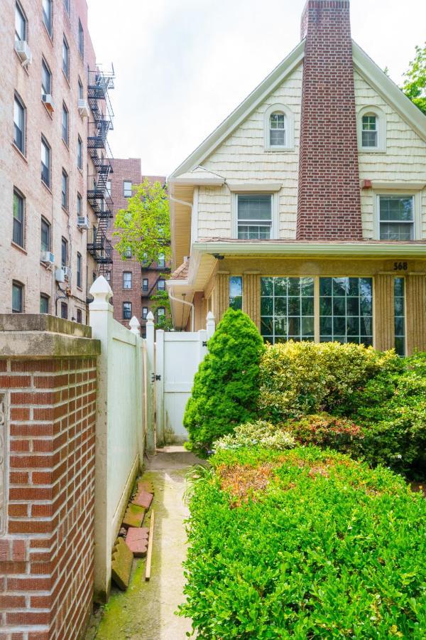 Newly Renovated Beautiful Studio Apt New York