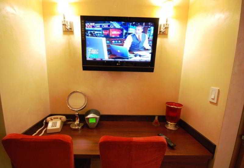 Life Hotel 4*