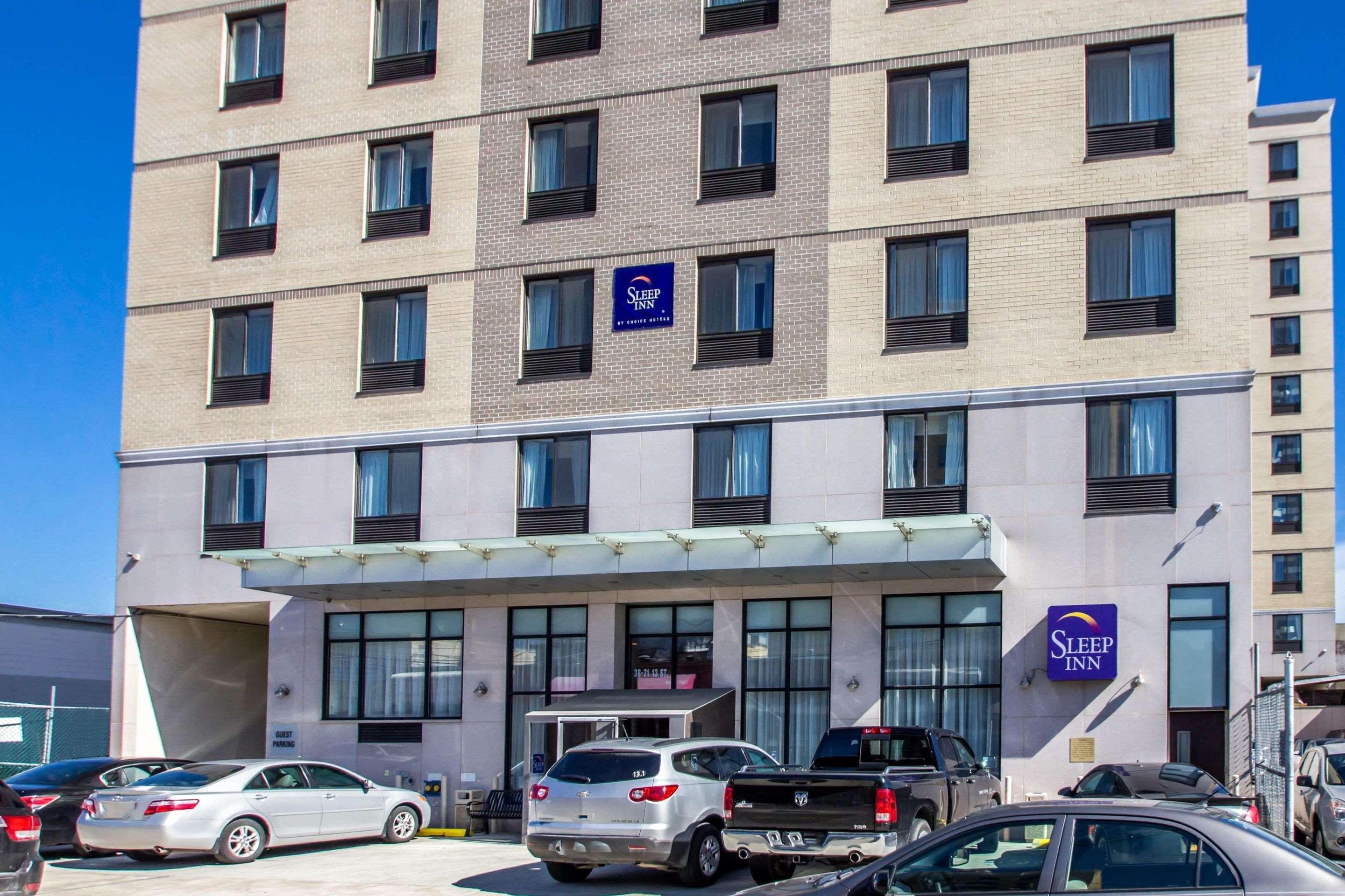 Sleep Long Island - Manhattan View 3*