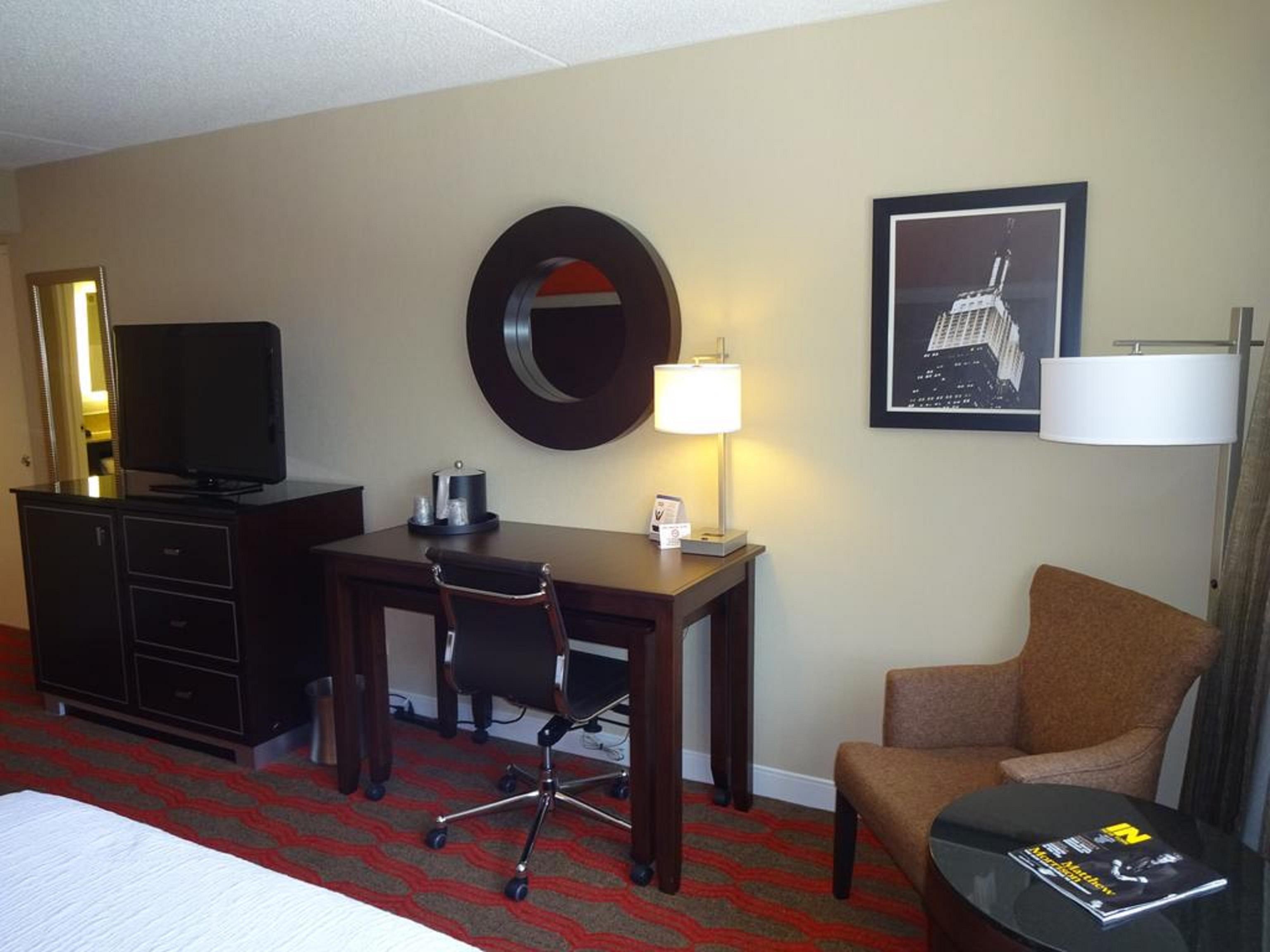Laguardia Plaza 3*