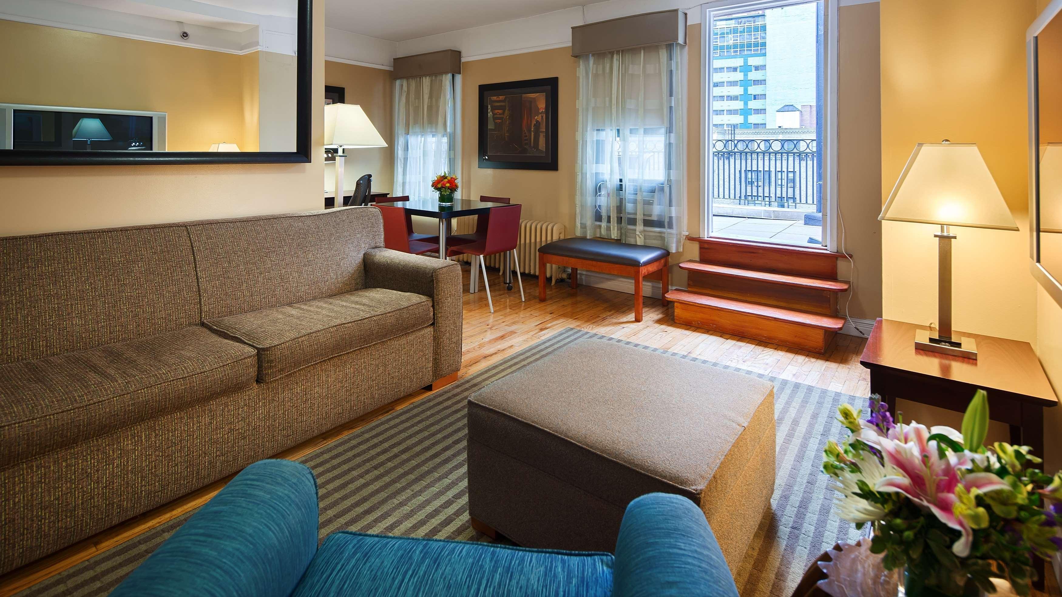 Best Western Plus Hospitality House 3*