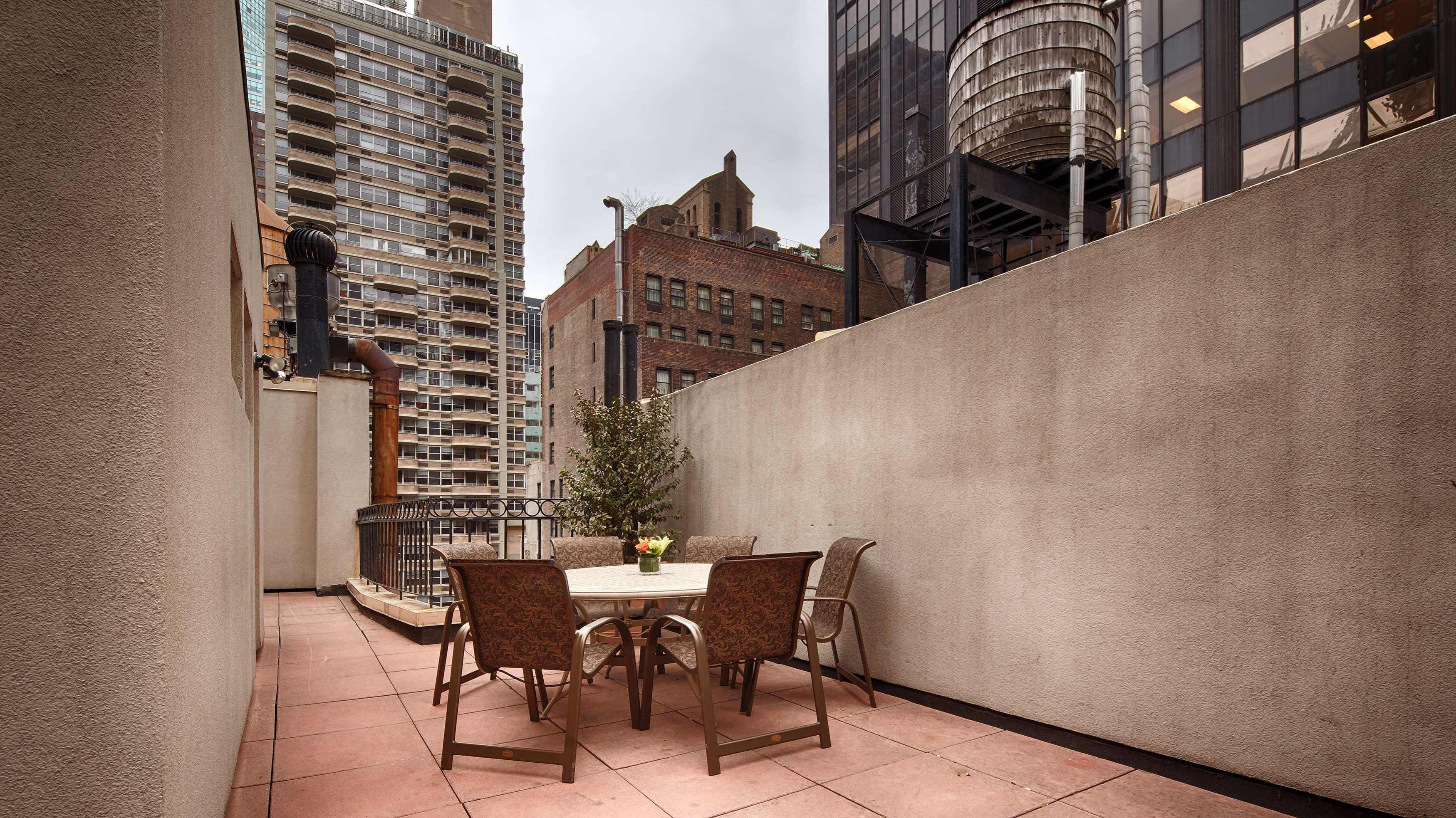 Best Western Plus Hospitality House Hotel 3*