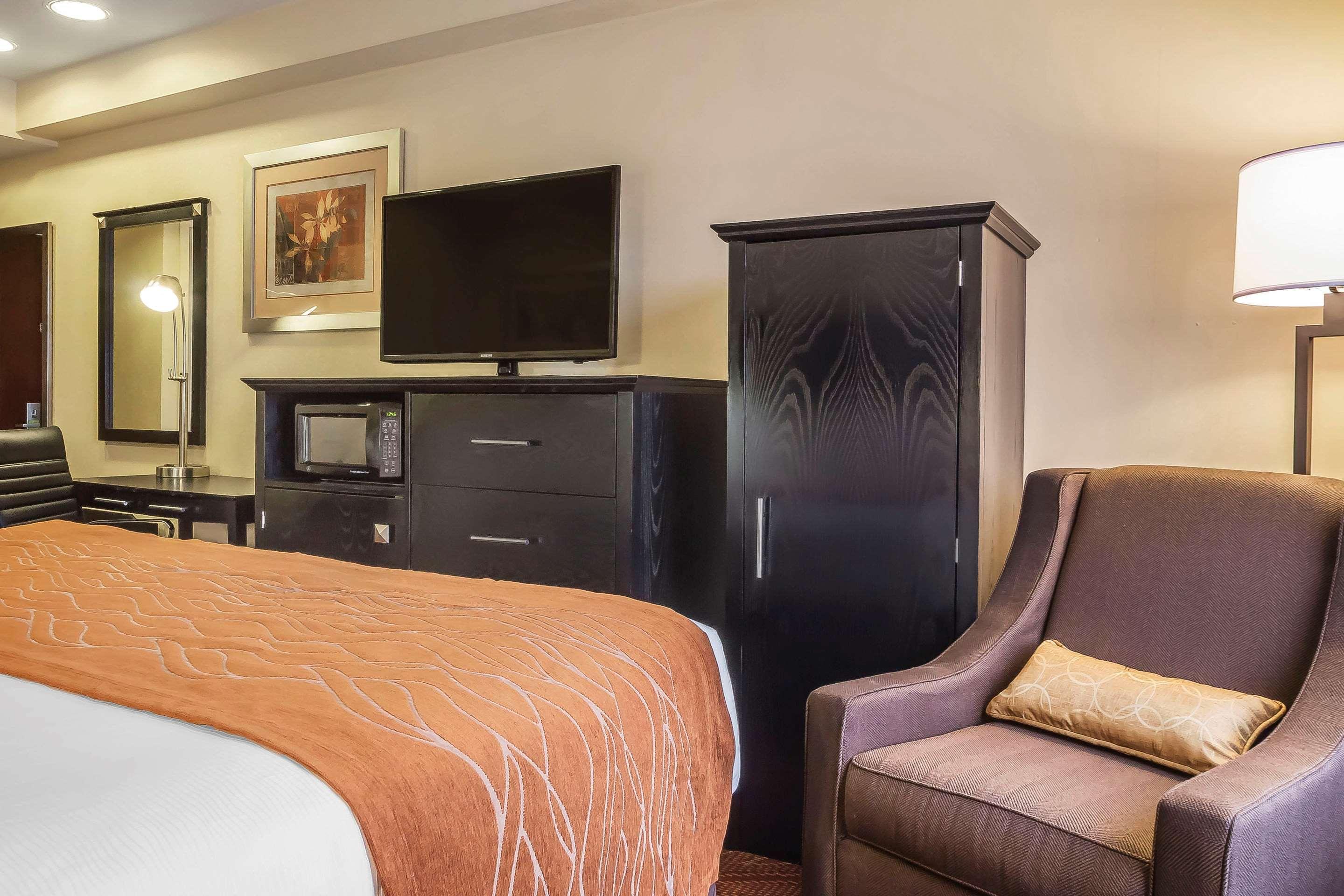 Comfort & Laguardia Airport 3*