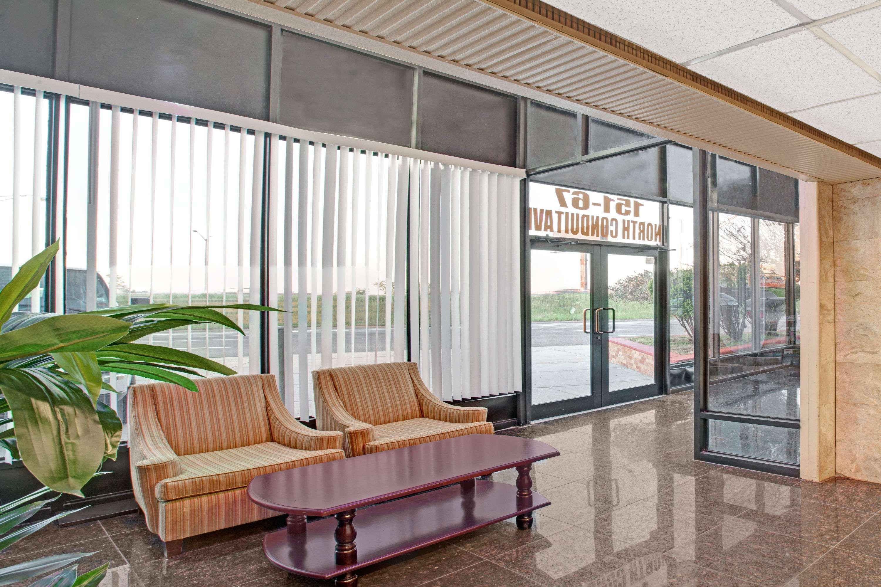 Hotel Super 8 By Wyndham Jamaica North Conduit 2*