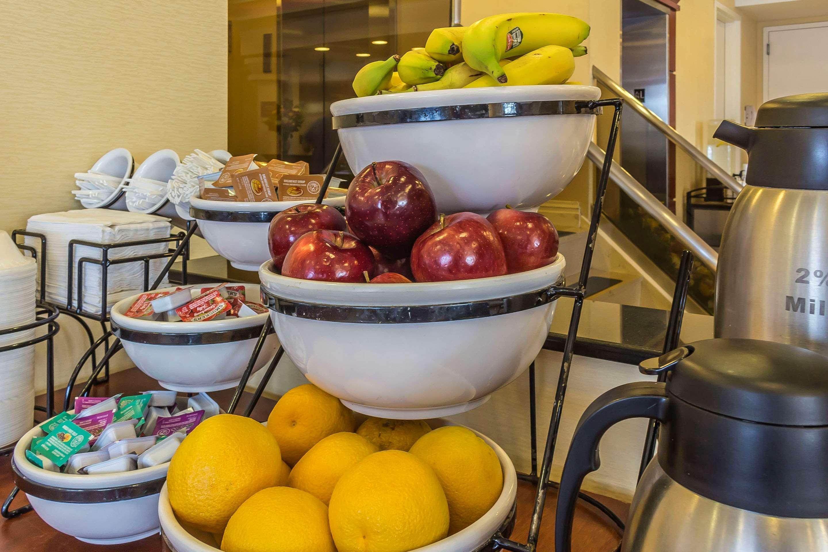 Comfort & Laguardia Airport Hotel
