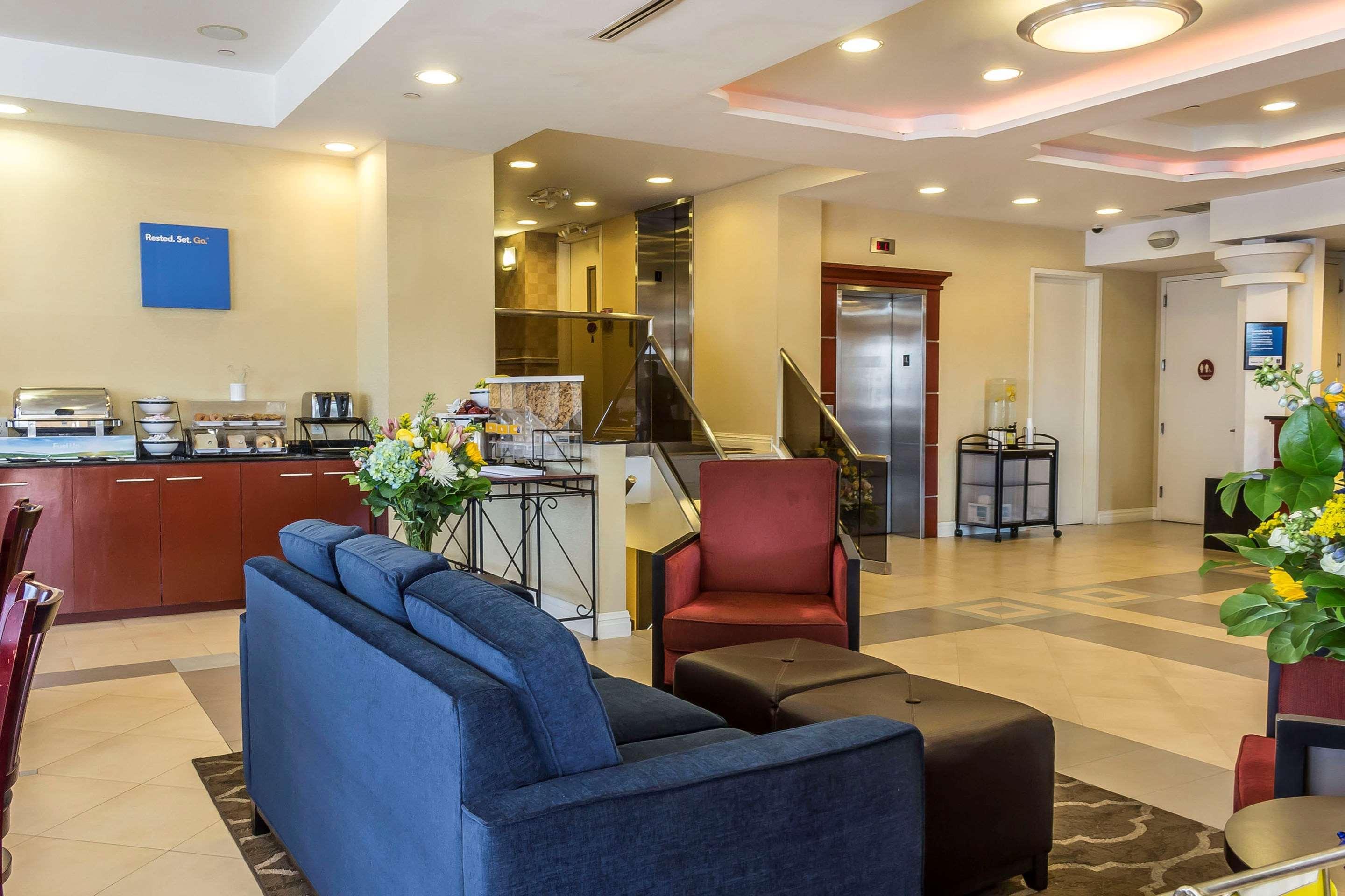 Comfort & Laguardia Airport Hotel New York