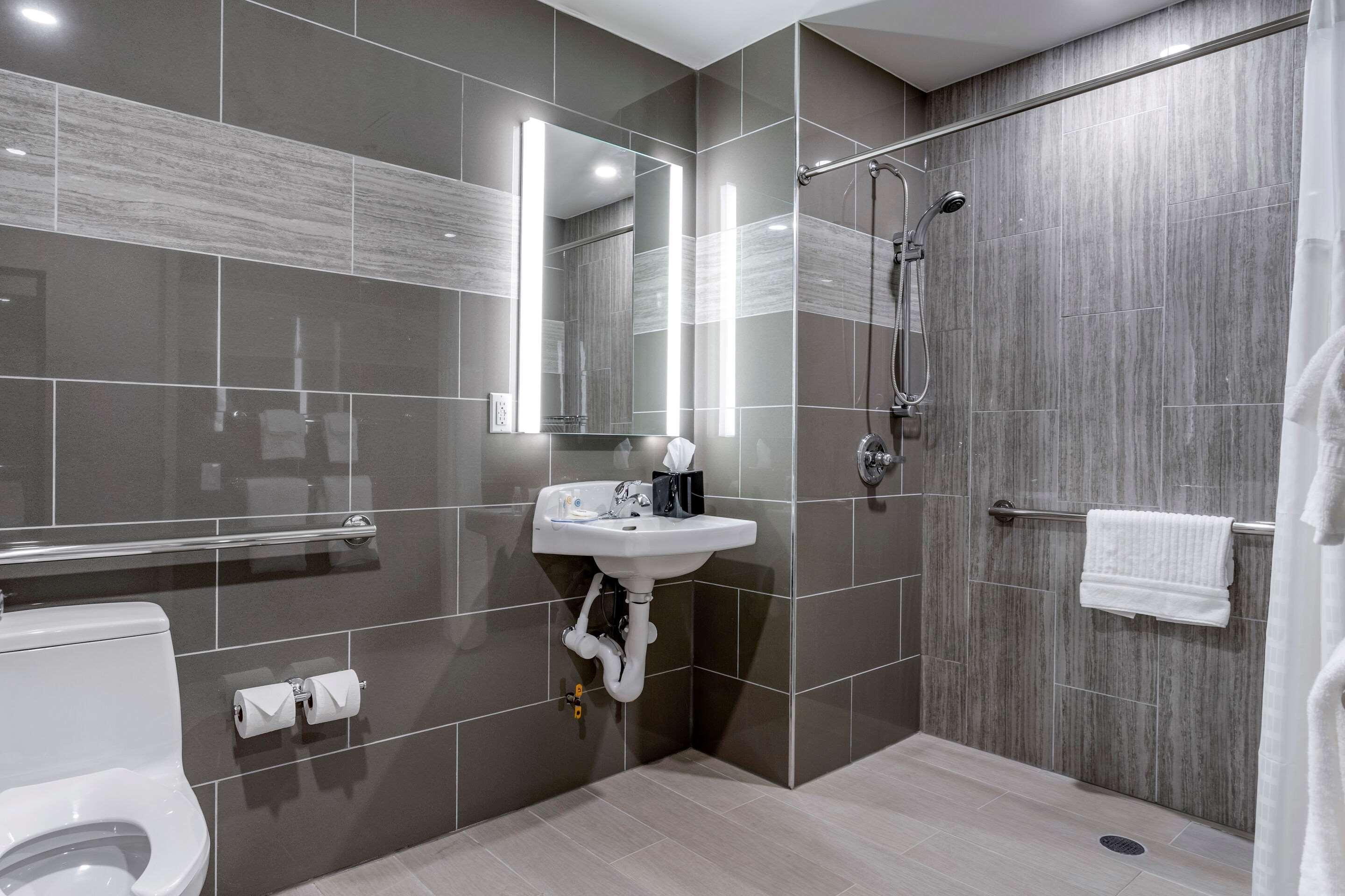 Hotel Comfort Jfk Airport 2*