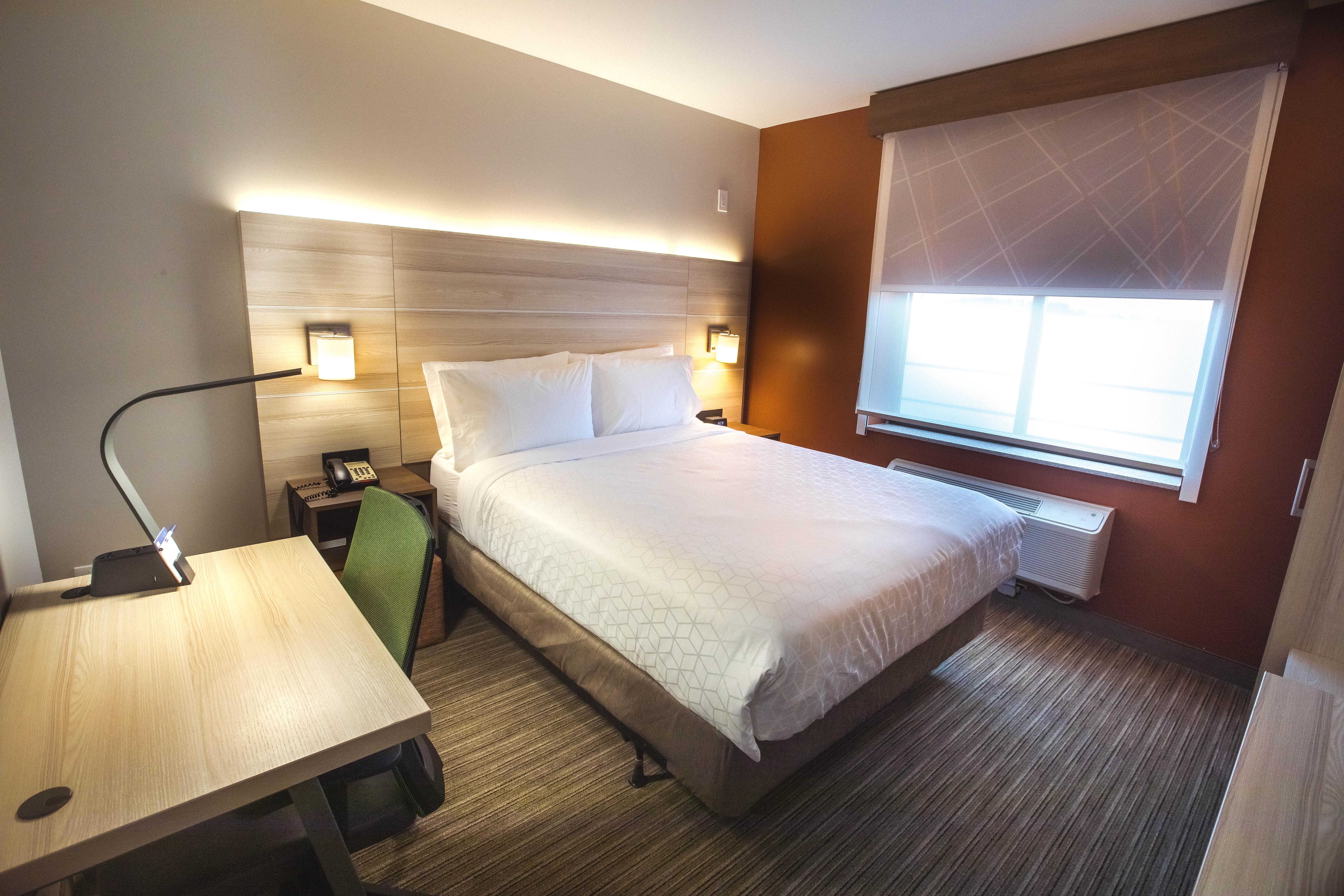 Hotel Express Staten Island West, An Ihg
