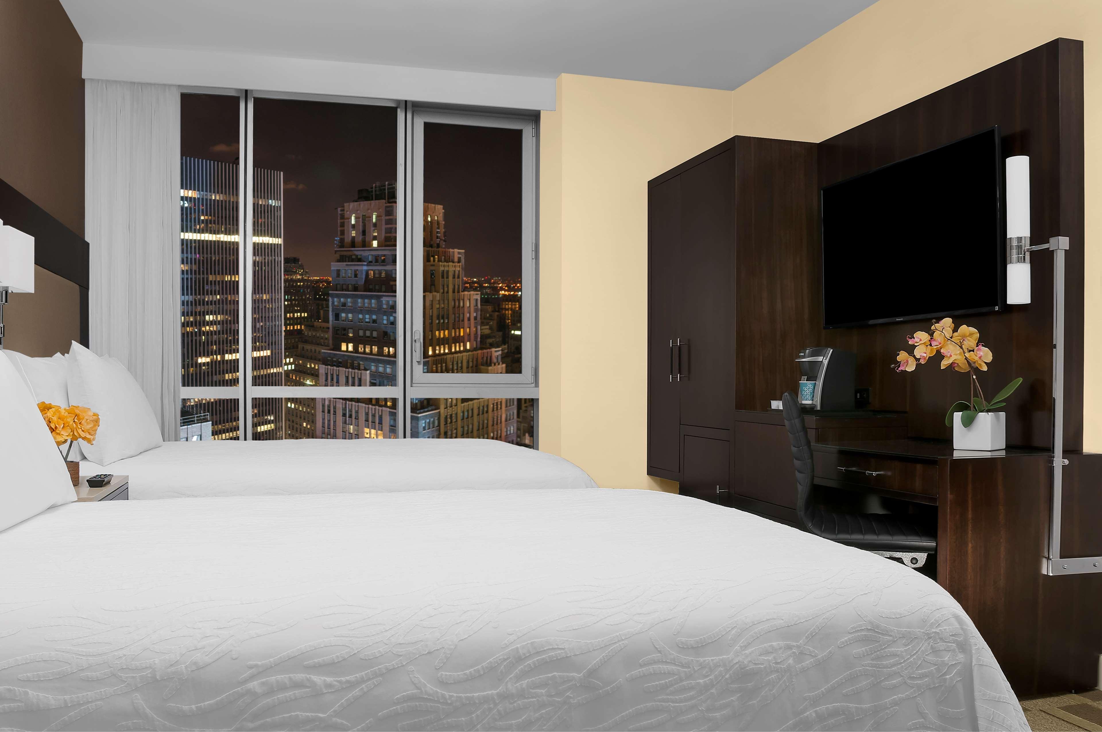 Hilton Garden - Times Square 3*