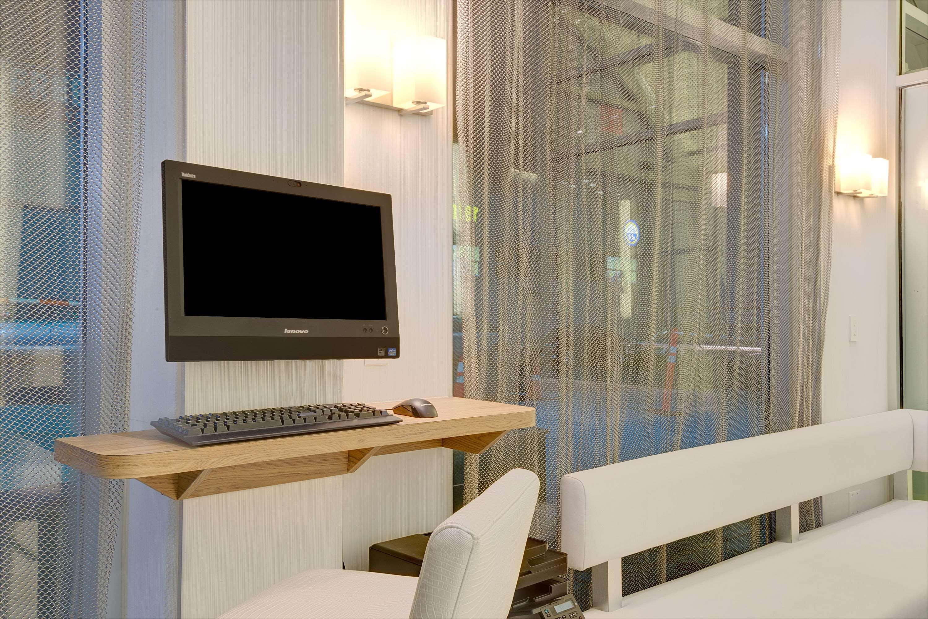 Hotel Wyndham Garden Brooklyn Sunset Park 4*