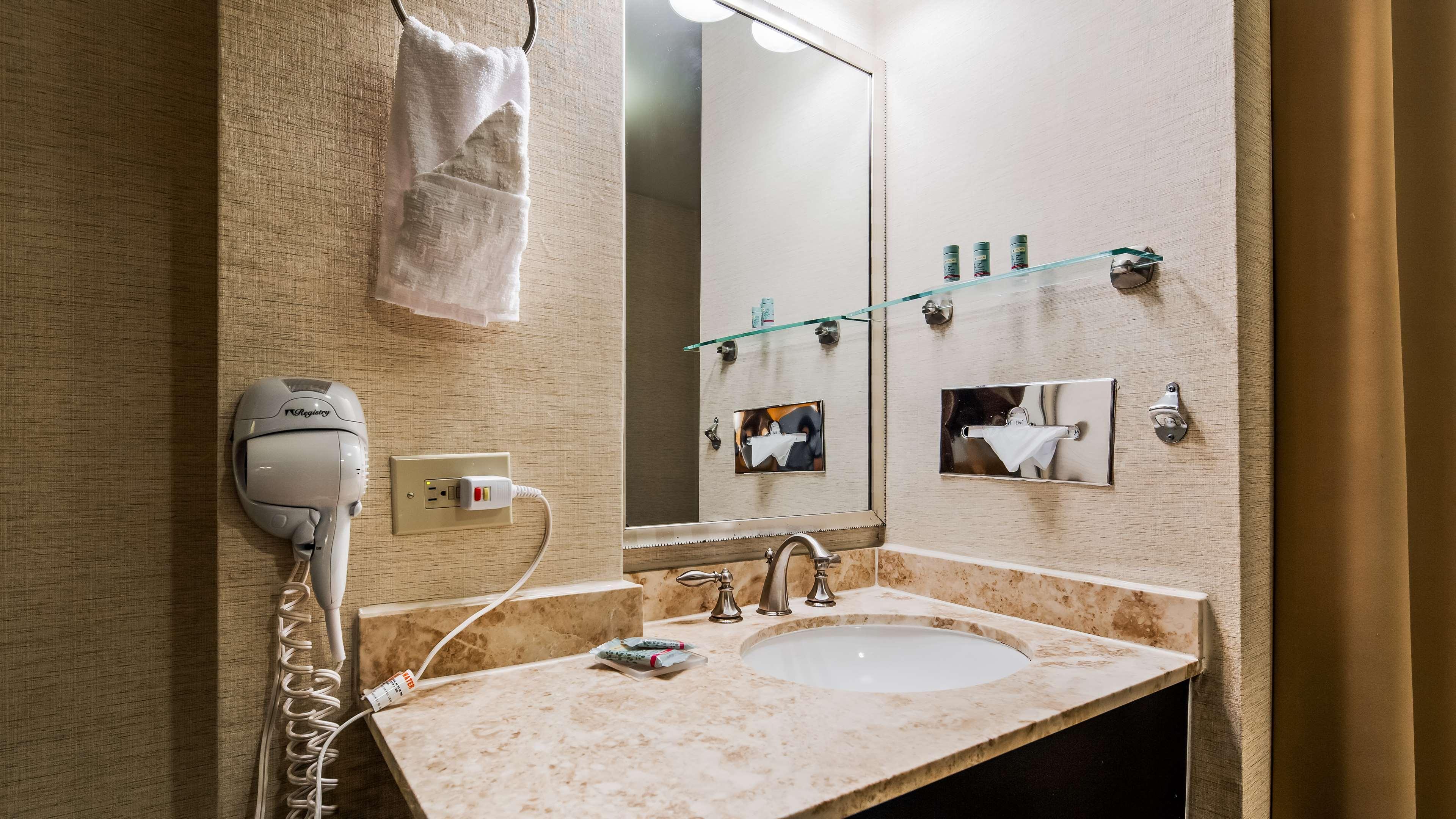 Hotel Best Western Queens Gold Coast 3*