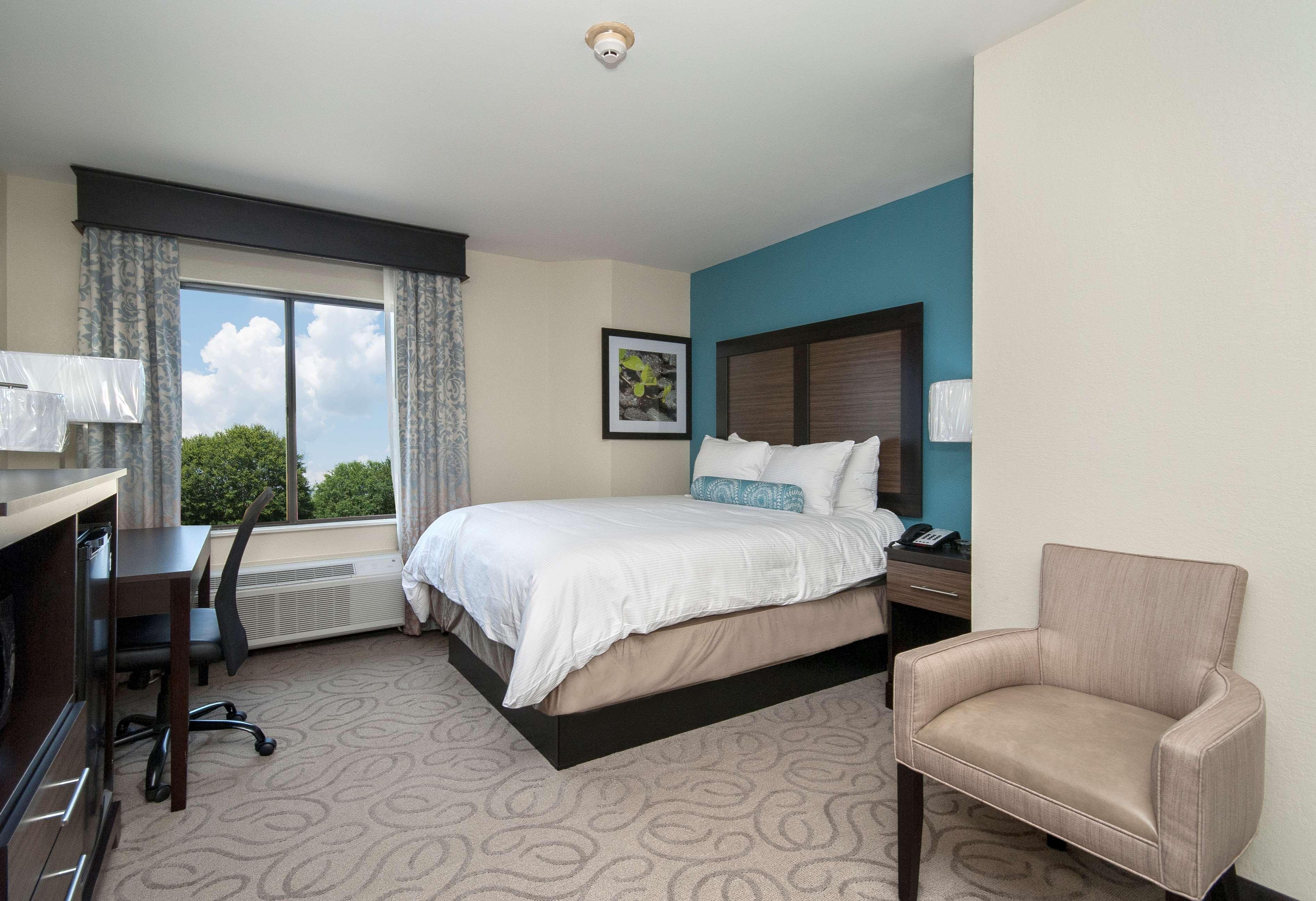 Best Western Queens Gold Coast Hotel 3*