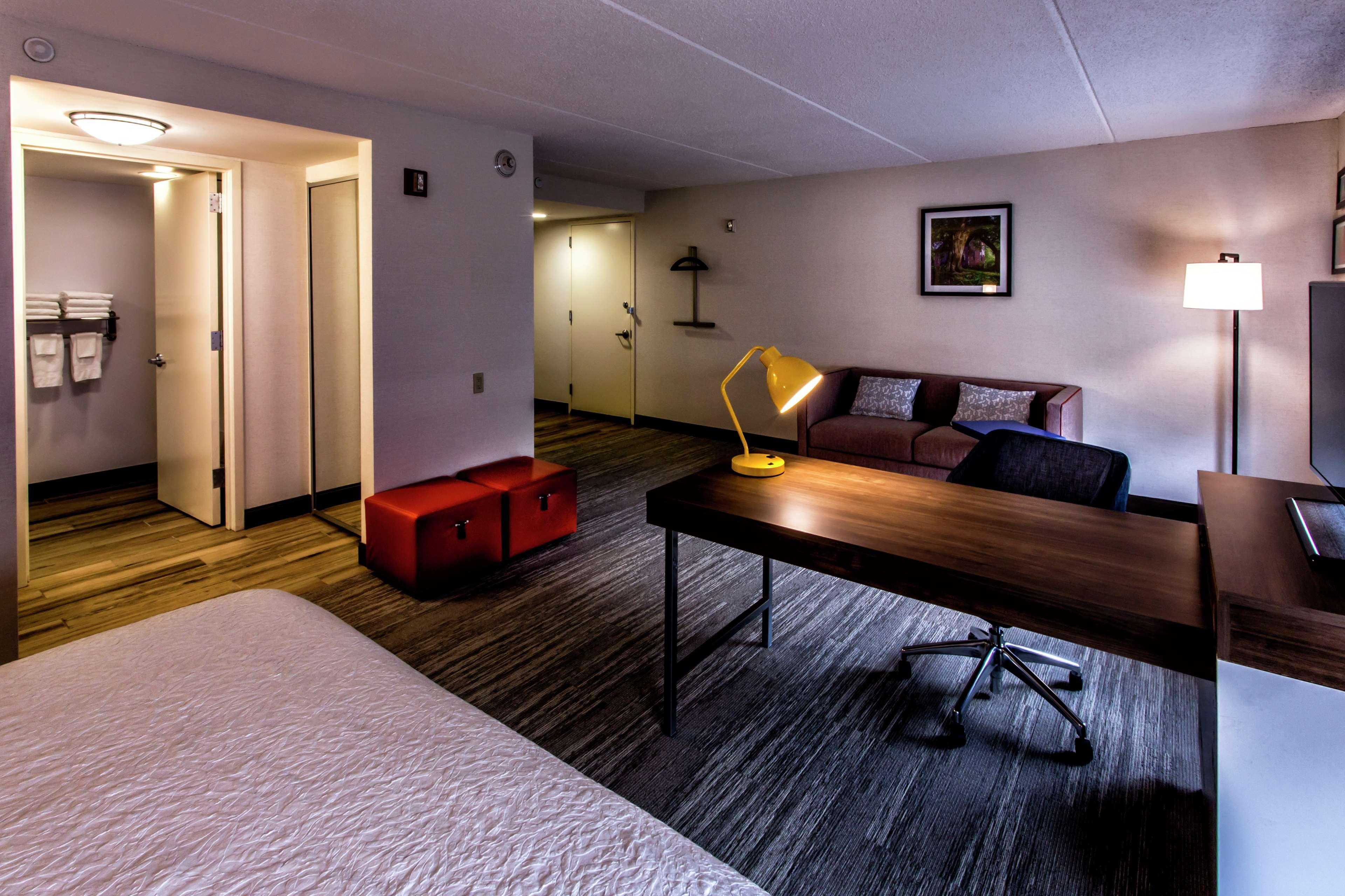 Hotel Hampton & Staten Island
